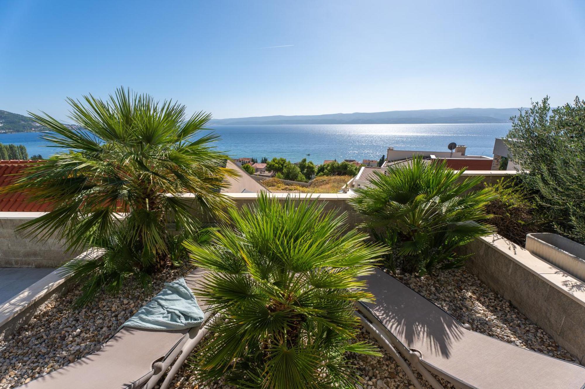 Villa Allegra With 32Msq Heated Pool, 300M Far From Sandy Beaches, Open Sea View Omiš Buitenkant foto